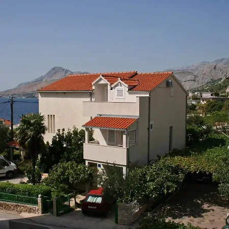 With Parking Space Nemira, Omis - 4652 Appartement *