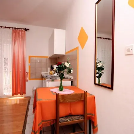 With Parking Space Nemira, Omis - 4652 Daire