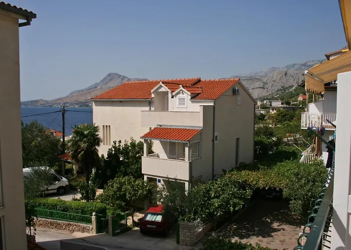 With Parking Space Nemira, Omis - 4652 Appartement *