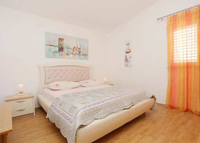 Appartement With Parking Space Nemira, Omis - 4652